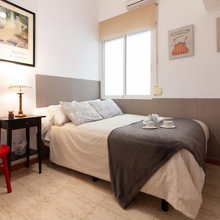 Sea & Wave Soho Family Apartment มาลากา ภายนอก รูปภาพ