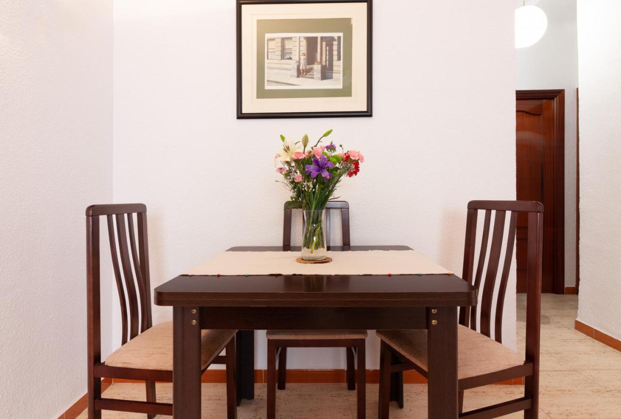 Sea & Wave Soho Family Apartment มาลากา ภายนอก รูปภาพ