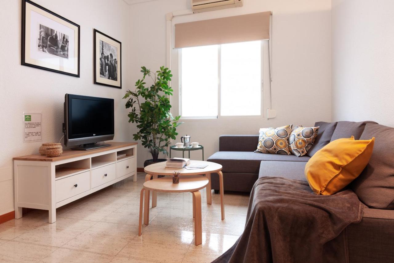 Sea & Wave Soho Family Apartment มาลากา ภายนอก รูปภาพ