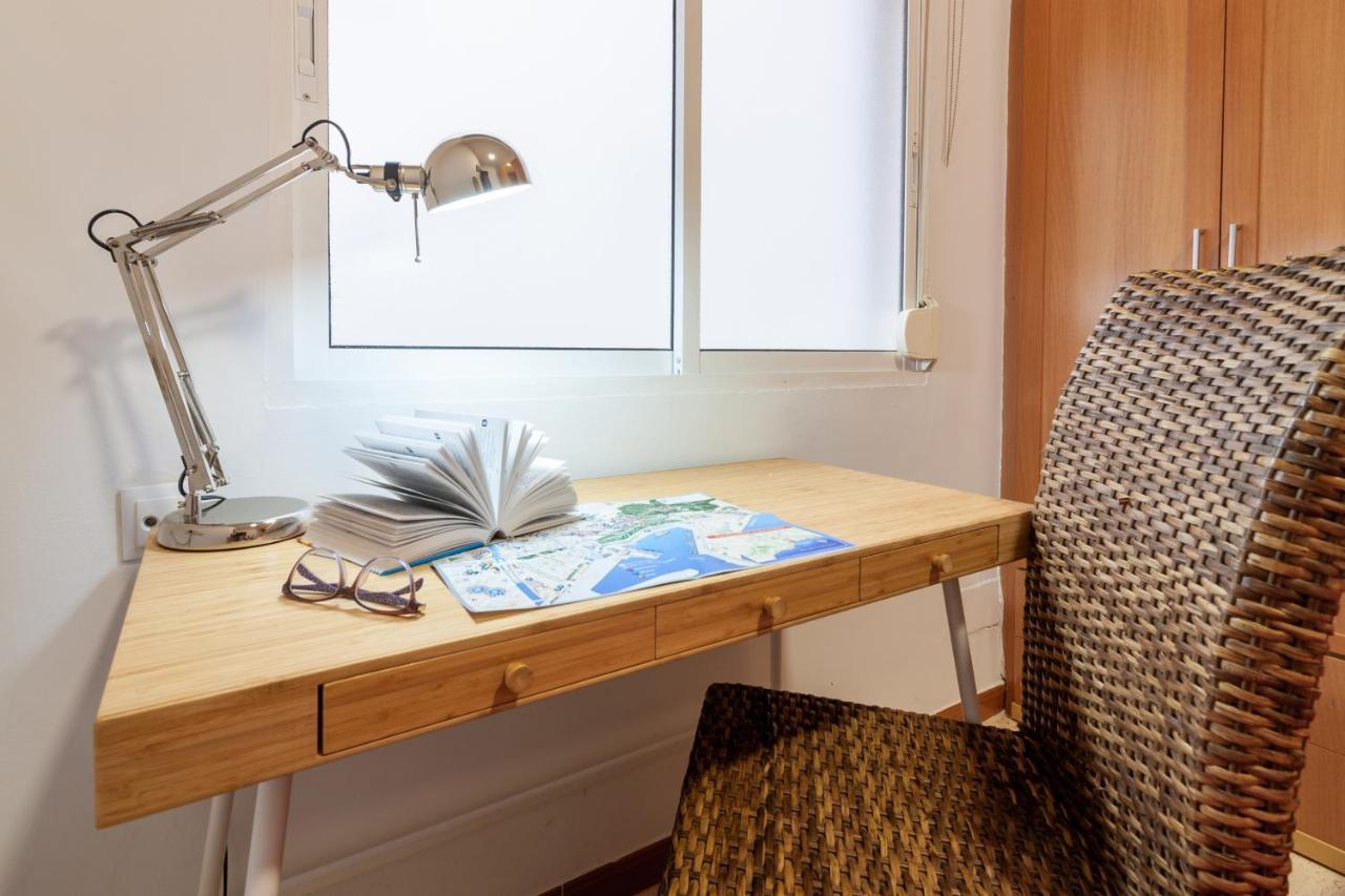 Sea & Wave Soho Family Apartment มาลากา ภายนอก รูปภาพ