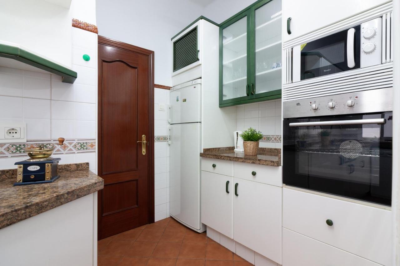 Sea & Wave Soho Family Apartment มาลากา ภายนอก รูปภาพ